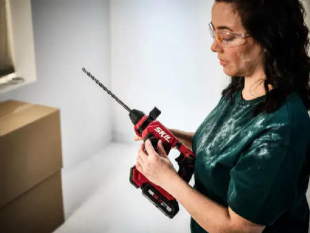 פטישון נטען 20V Brushless עם עד 18 מ"מ עם שני מצבי עבודה - 1.5J – מתנה - סוללה 2.0Ah + מטען SKIL