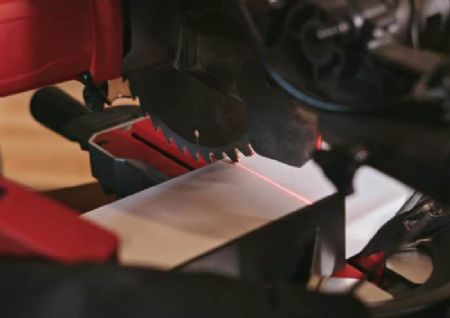 להב וידיה לעץ 216 מ"מ 40 שיניים, עובי 1.8 מ"מ, חור 30 מ"מ למסור 3590