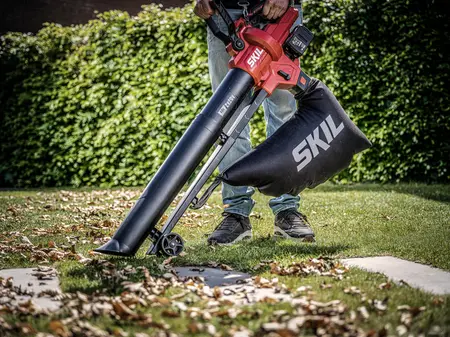 מפוח/שואב עלים חשמלי נטען 40V(2x20V) Brushless XP עם שק איסוף 45 ליטר + 2 סוללות 4.0Ah + שני מטענים SKIL