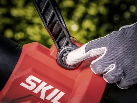 מפוח/שואב עלים חשמלי נטען 40V(2x20V) Brushless XP עם שק איסוף 45 ליטר + 2 סוללות 4.0Ah + שני מטענים SKIL