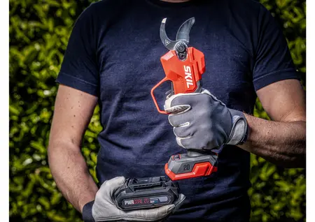 מזמרה נטענת XP 20V Brushless (מספרי גיזום) לחיתוך ענפים עד קוטר 28 מ"מ SKIL