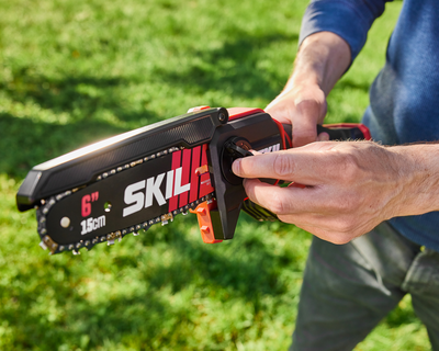 מיני מסור שרשרת חשמלי נטען Brushless + מזמרה נטענת XP 20V Brushless + סוללה 4.0Ah + מטען מהיר + תיק נשיאה גדול SKIL