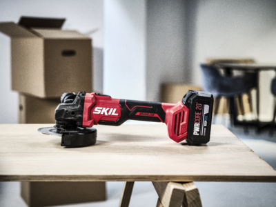 סט פטישון נטען Brushless + מברגת אימפקט נטענת Brushless +משחזת זווית נטענת 115 מ"מ Brushless + מטען+ שתי סוללות 2.0Ah + תיק SKIL