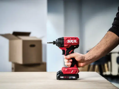 סט פטישון נטען Brushless + מברגת אימפקט נטענת Brushless + מסור חרב נטען 20V לעבודות חיתוך מגוונות + מטען + שתי סוללות 2.0Ah + תיק SKIL