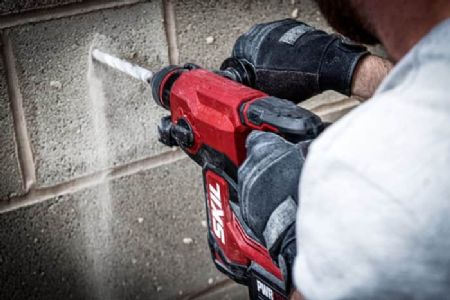 פטישון נטען 20V Brushless עד 24 מ"מ בעל 4 מצבי עבודה עם ביטול סיבוב 2.2J + סוללה 4.0Ah מתנה סוללה 2.0Ah + מטען SKIL