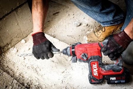 פטישון נטען 20V Brushless עד 24 מ"מ בעל 4 מצבי עבודה עם ביטול סיבוב 2.2J + סוללה 4.0Ah מתנה סוללה 2.0Ah + מטען SKIL