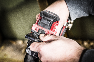 מקדחה/מברגה נטענת רוטטת 13 מ"מ 20V Brushless 130Nm x + סוללה 4.0Ah + מתנה סוללה 2.0Ah + מטען SKIL