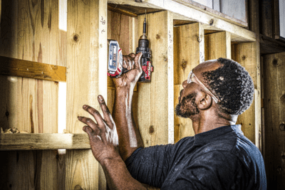 מקדחה/מברגה נטענת רוטטת 13 מ"מ 20V Brushless 130Nm x + סוללה 4.0Ah + מתנה סוללה 2.0Ah + מטען SKIL