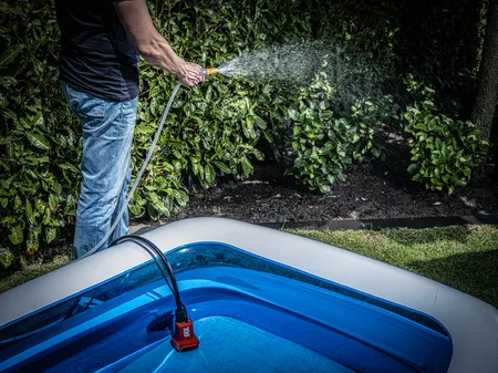 משאבת מים טבולה נטענת 20V מתנה סוללה 2.0Ah + מטען SKIL