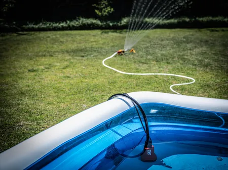 משאבת מים טבולה נטענת 20V מתנה סוללה 2.0Ah + מטען SKIL