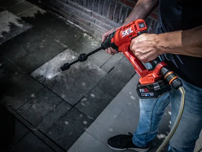 מכונת שטיפת מים בלחץ (גרניק) נטענת 20V מתנה סוללה 2.0Ah + מטען SKIL