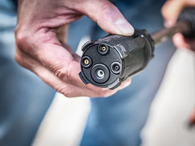 מכונת שטיפת מים בלחץ (גרניק) נטענת 20V מתנה סוללה 2.0Ah + מטען SKIL