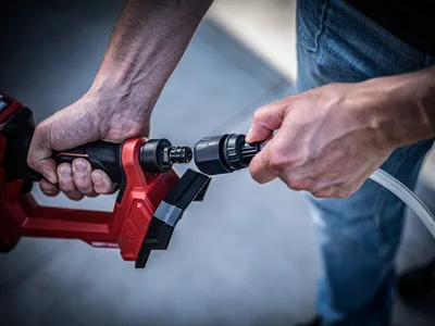 מכונת שטיפת מים בלחץ (גרניק) נטענת 20V מתנה סוללה 2.0Ah + מטען SKIL